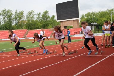 ​Ульяновские школы примут участие в легкоатлетической эстафете