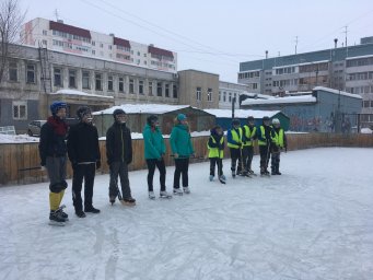 ​В Ульяновске стартовал хоккейный турнир среди ТОС