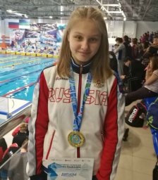​Ульяновская спортсменка завоевала «золото» и «серебро» на Всероссийских соревнованиях по плаванию